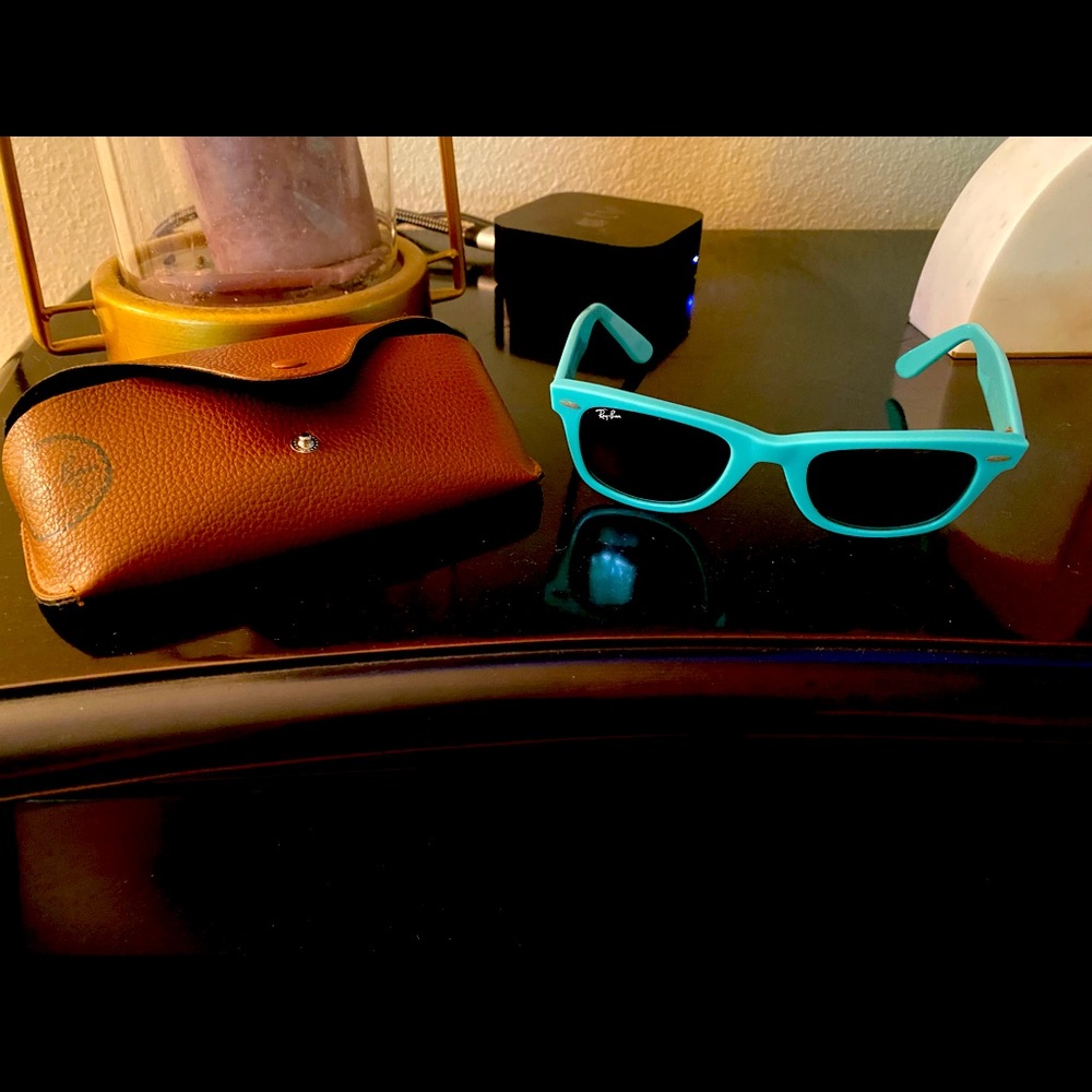 Ray-Ban wayfarers